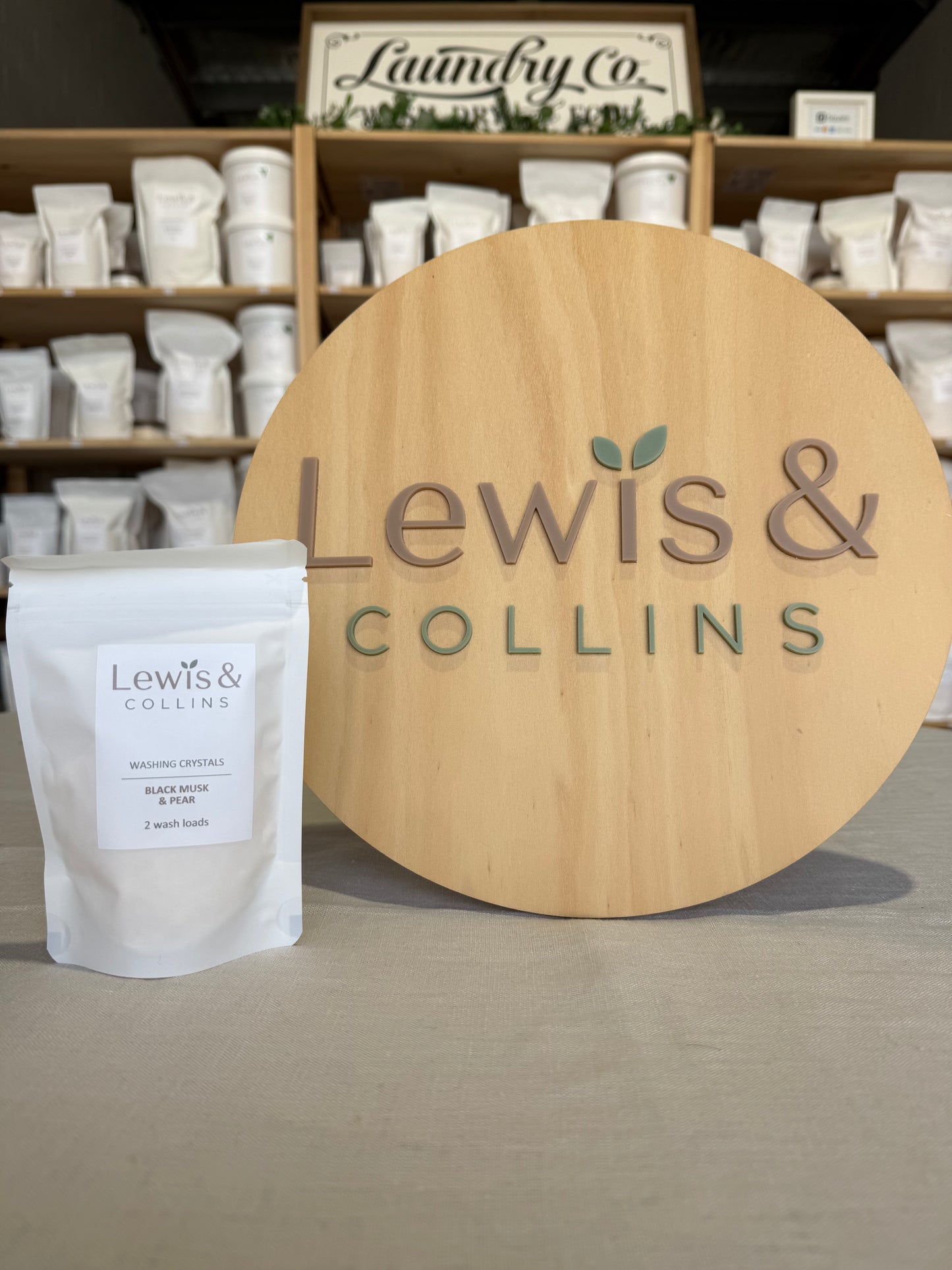 Black Musk & Pear Washing Crystals