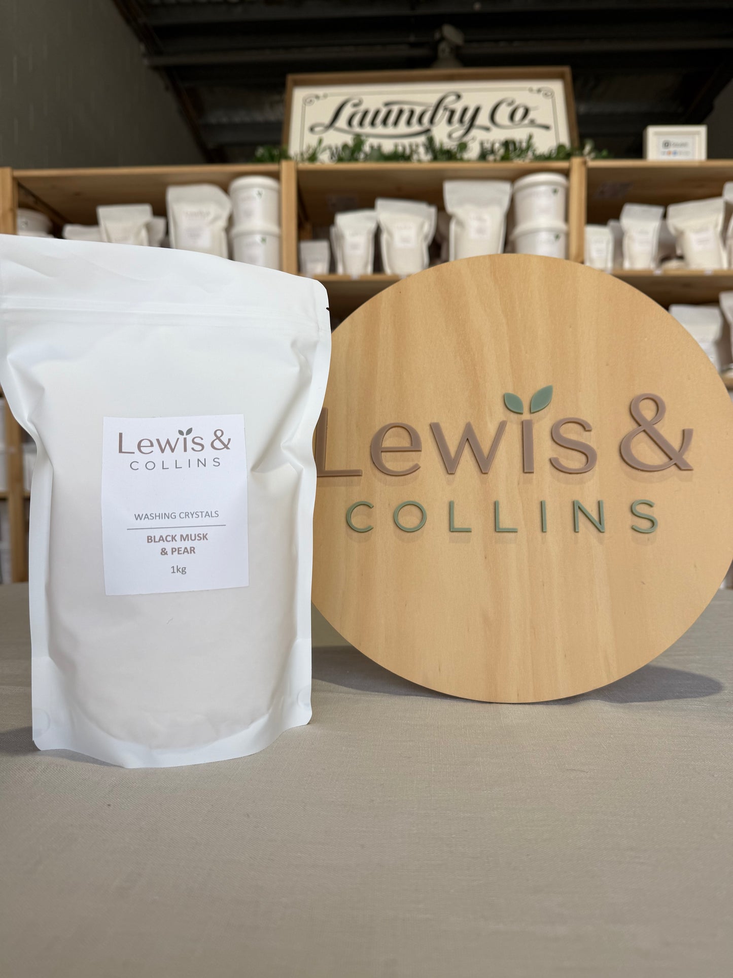 Black Musk & Pear Washing Crystals