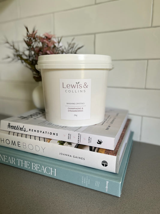 2kg Tub Champagne & Strawberries